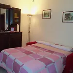 Casa Dei Ciliegi * CastellʼAlfero
