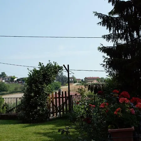 Casa Dei Ciliegi Дом отдыха Castell'Alfero